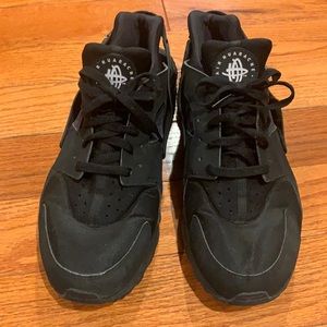 Black Nike Haurache Sneakers Size 13